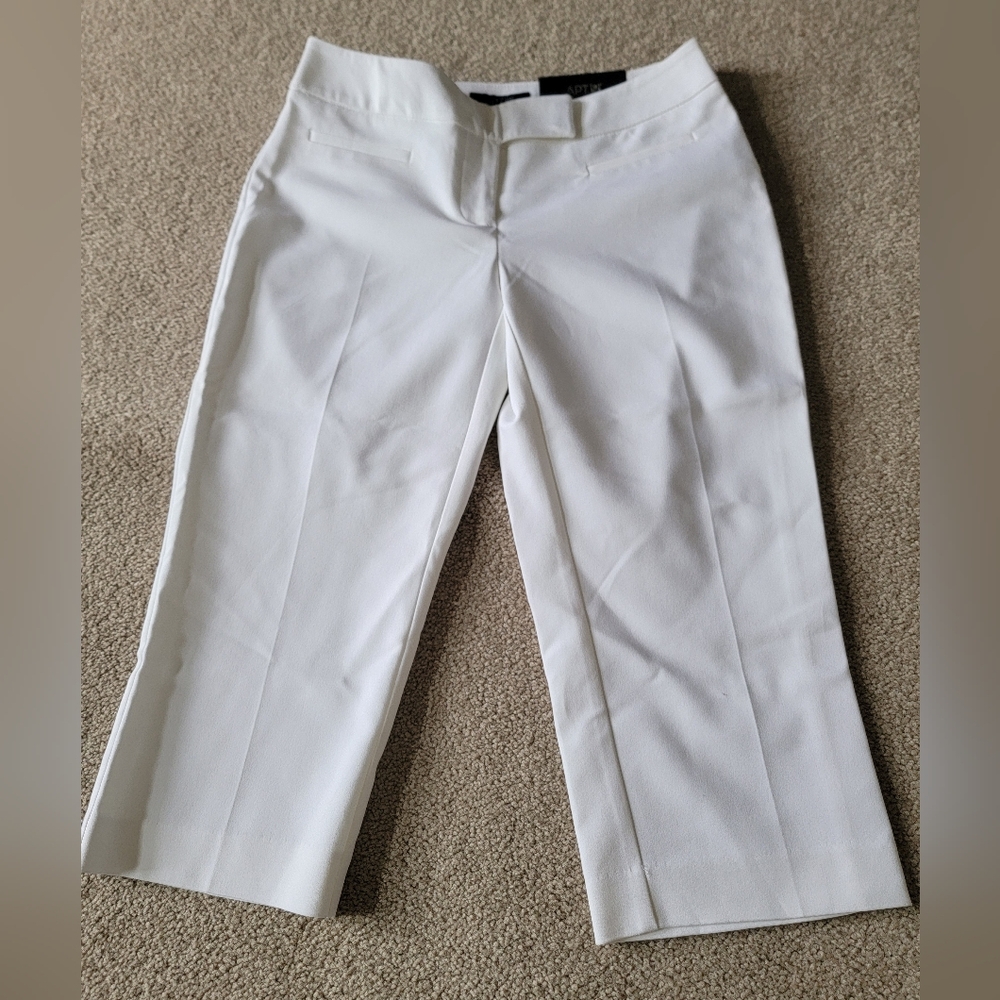 Women's Apt 9 Curvy Dress Mid Rise Capris Easy Care Size 4 Petite New White